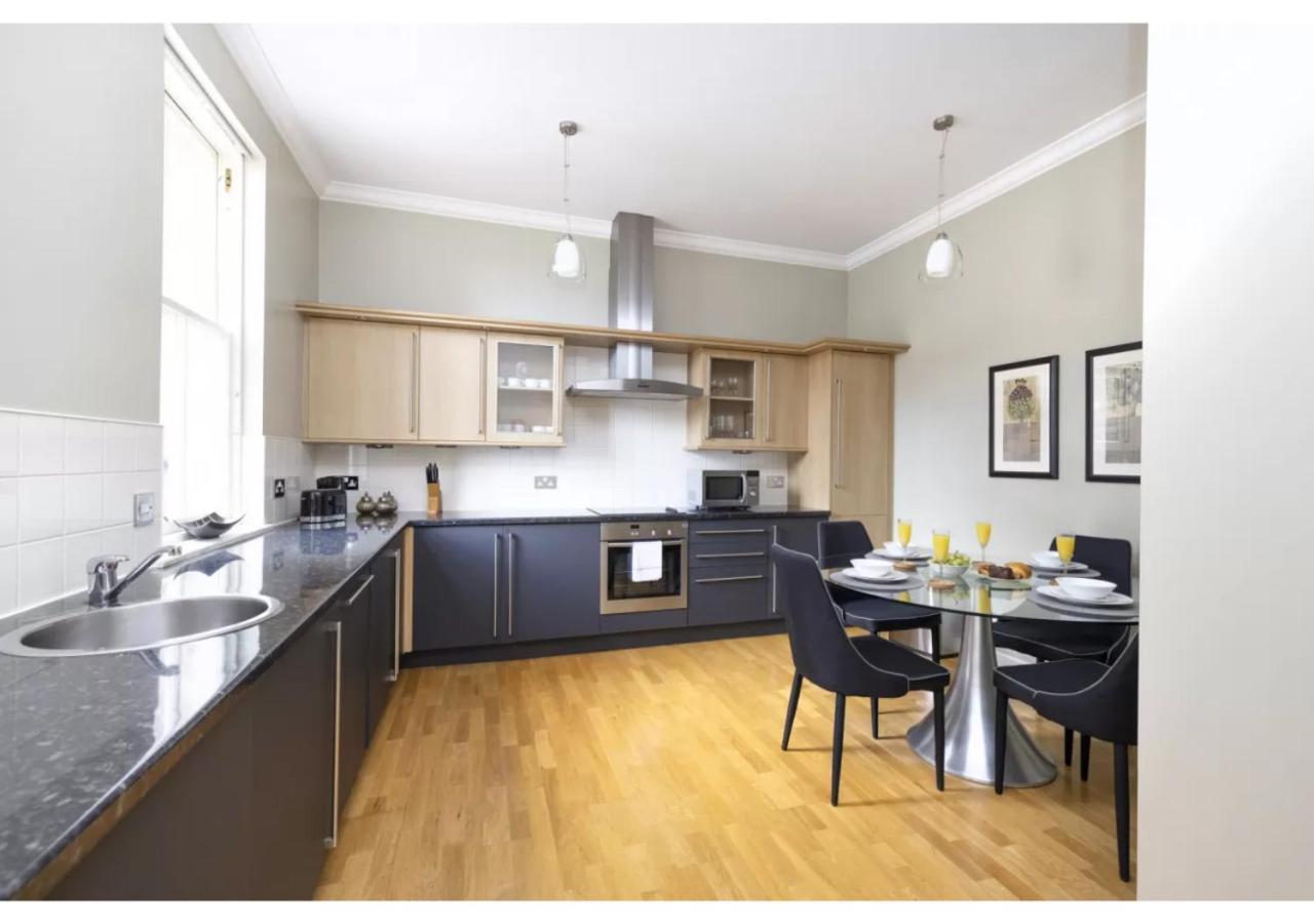 Royal Mile Apartments By Joivy Edynburg Zewnętrze zdjęcie